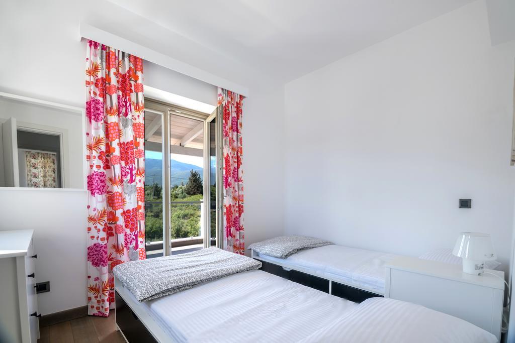White Villas Karavomylos Exterior photo