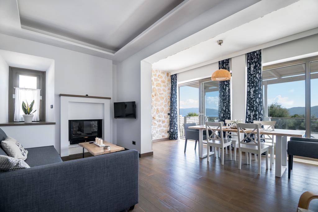 White Villas Karavomylos Exterior photo
